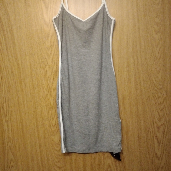 NWT SheIn extra small size 2 spaghetti strap dress - Picture 1 of 3